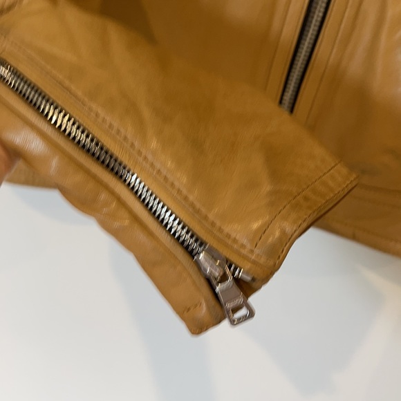 || COACH || Leather butter soft motorcycle jacket - Picture 5 of 10